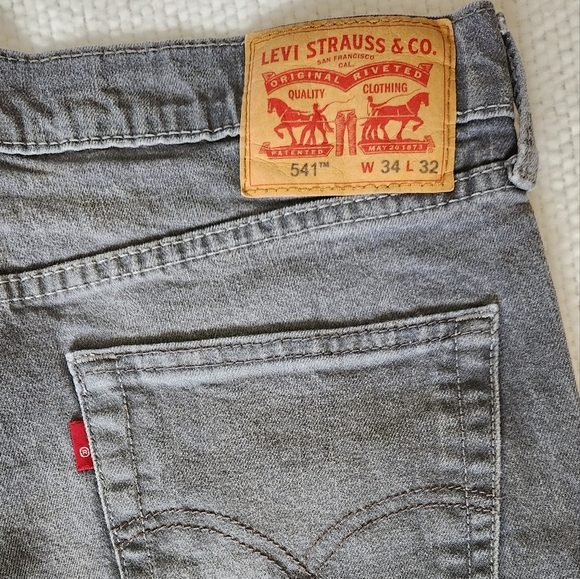 Men's Levi jeans grey 541 34 waist 32 length - Picture 4 of 4